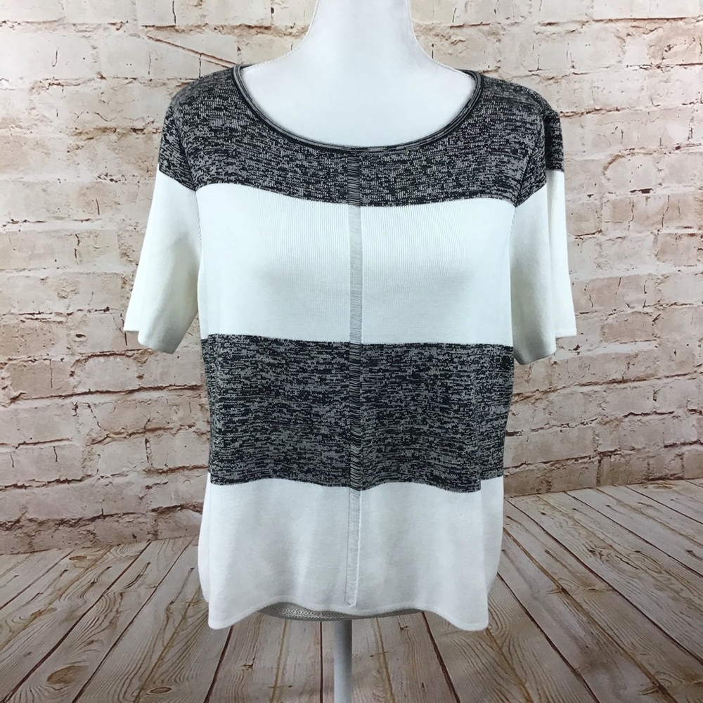 Ming Wang black white sweater Size medium